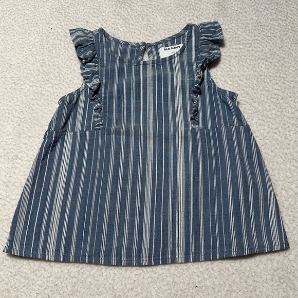 2 Girls Old Navy Summer Shirts, EUC, Size 6-7 - Picture 4 of 14